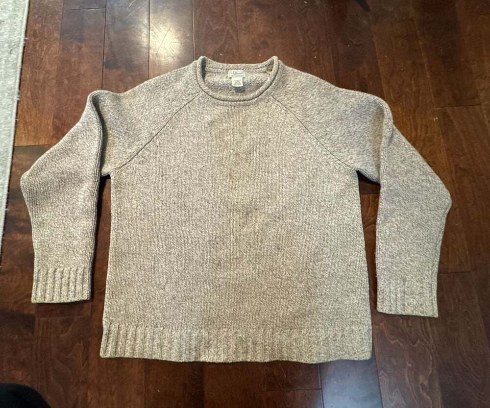 L.L. Bean 100% Lambswool Raglan Crewneck Sweater